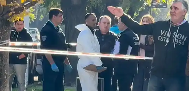 Encontraron muerto en su casa a un reconocido médico e investigan un crimen