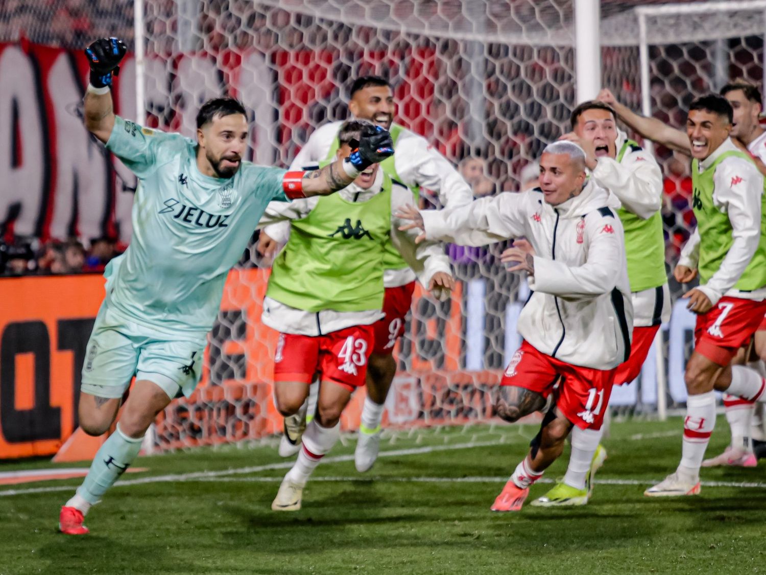 El "Globo" eliminó por penales a Independiente en Avellaneda.