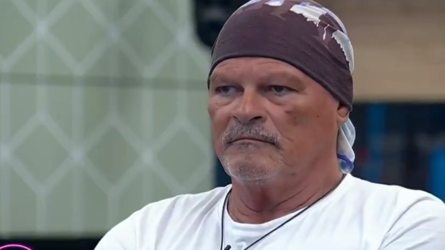 Escándalo en "Gran Hermano": Alfa es internado de urgencia por arritmia