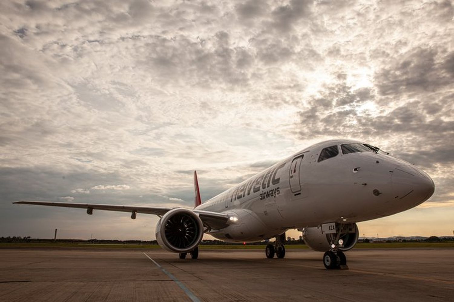 Helvetic Airways recibe su primer Embraer E190-E2