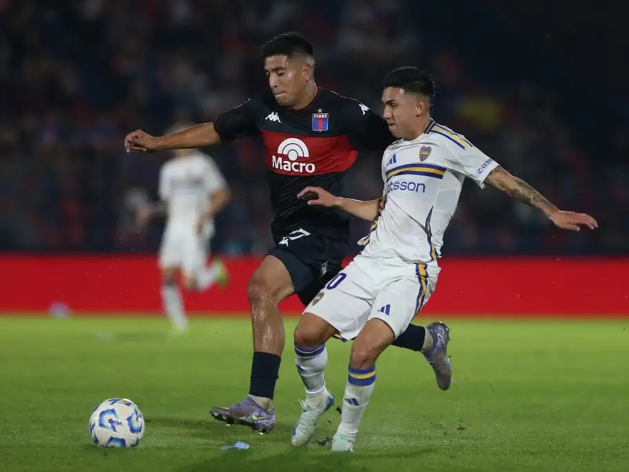 Velasco volvió a ser titular en Boca.