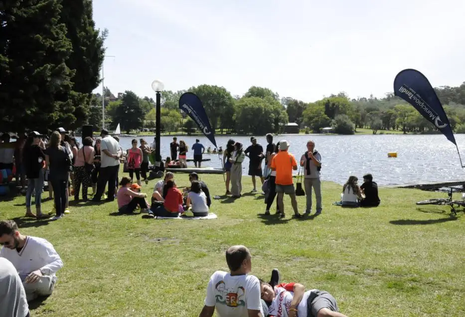 Se realizó la regata de embarcaciones de materiales recuperados