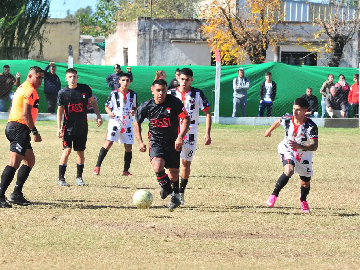 Juegan los equipos de Frontera