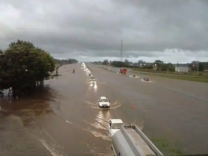 San Nicolás: Más de 200 evacuados y es crítica la situación en La Emilia