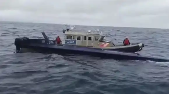 Armada colombiana rescató a 32 migrantes que navegaban por San Andrés: 16 de ellos venezolanos