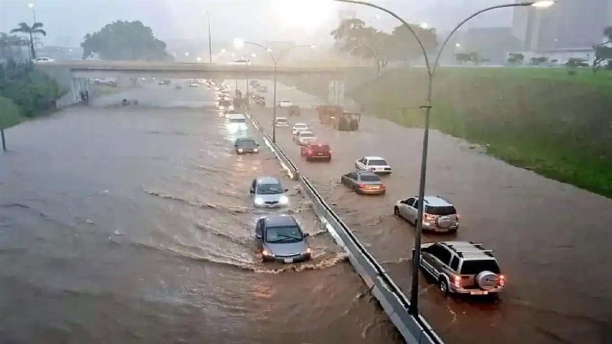 ¡TOMEN PRECAUCIONES! Autoridades piden estar atentos ante la llegada de la época de lluvias