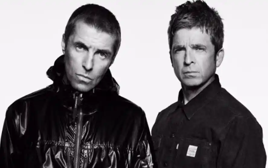 Los hermanos Gallagher se reunieron semanas antes de anunciar la nueva gira de Oasis para una sesión de fotos secreta