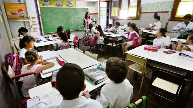 Provincia descontará el día a aquellos docentes que no trabajen aunque haya paro nacional