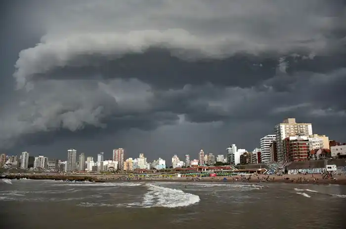 Alerta amarillo en la costa atlántica: Esperan lluvias y fuertes ráfagas de viento