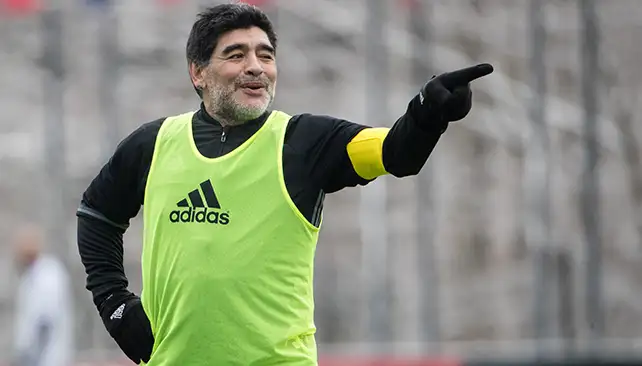 Maradona contra Bauza por conversaciones con Icardi