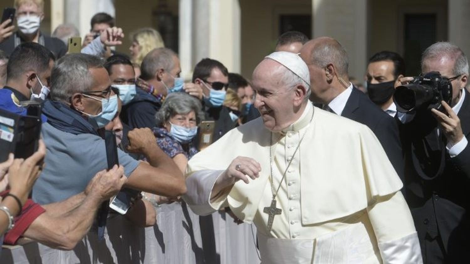 VOLVIÓ EL PAPA a reunirse con  los fieles