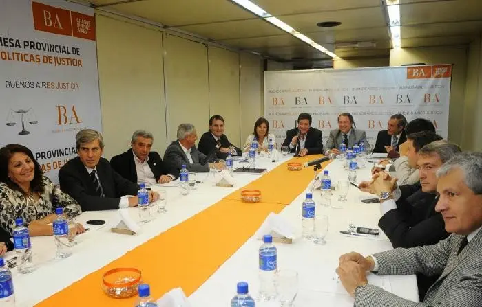 Scioli convocó a la Mesa Provincial de Justicia para febrero