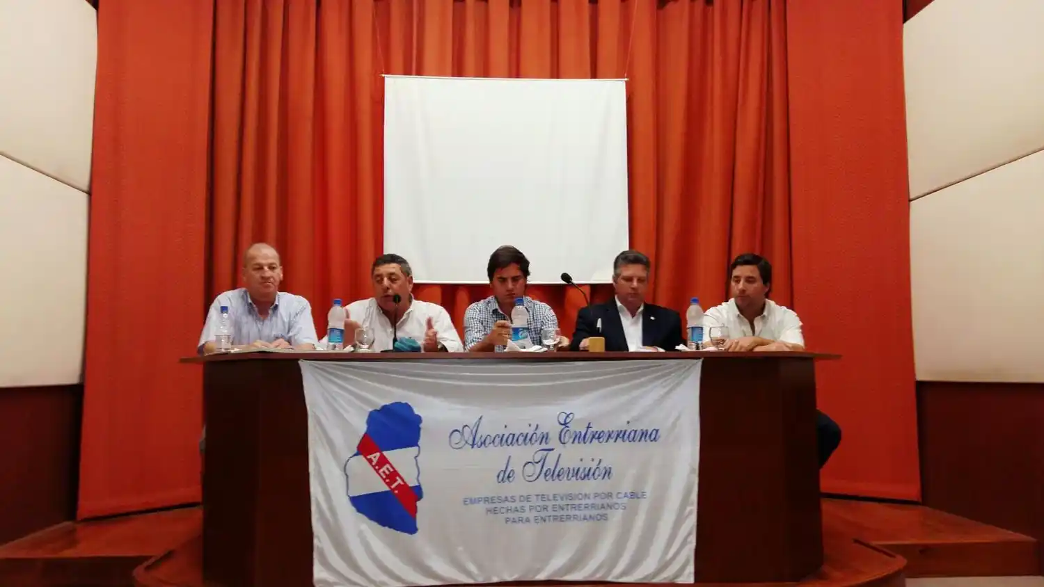 Las pymes de televisión por cable preocupadas por el servicio de “Triple Play”