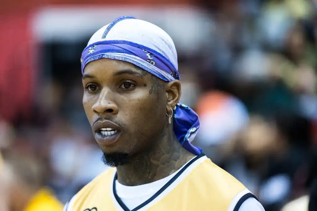 Declaran culpable a rapero Tory Lanez de dispararle a Megan Thee Stallion