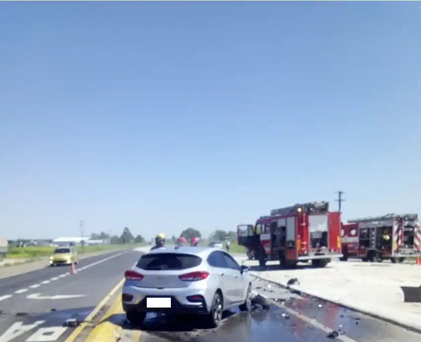 Choque frontal en acceso Illia y Ruta Nacional 131