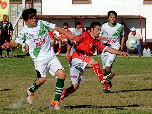 Un gol de otro planeta dejó las cosas igualadas 