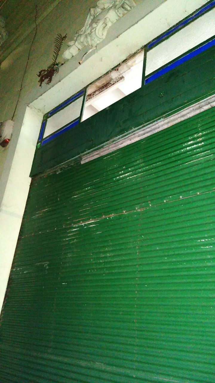 Quiso robar en un minimercado pero vecinos escucharon ruidos y quedó detenido