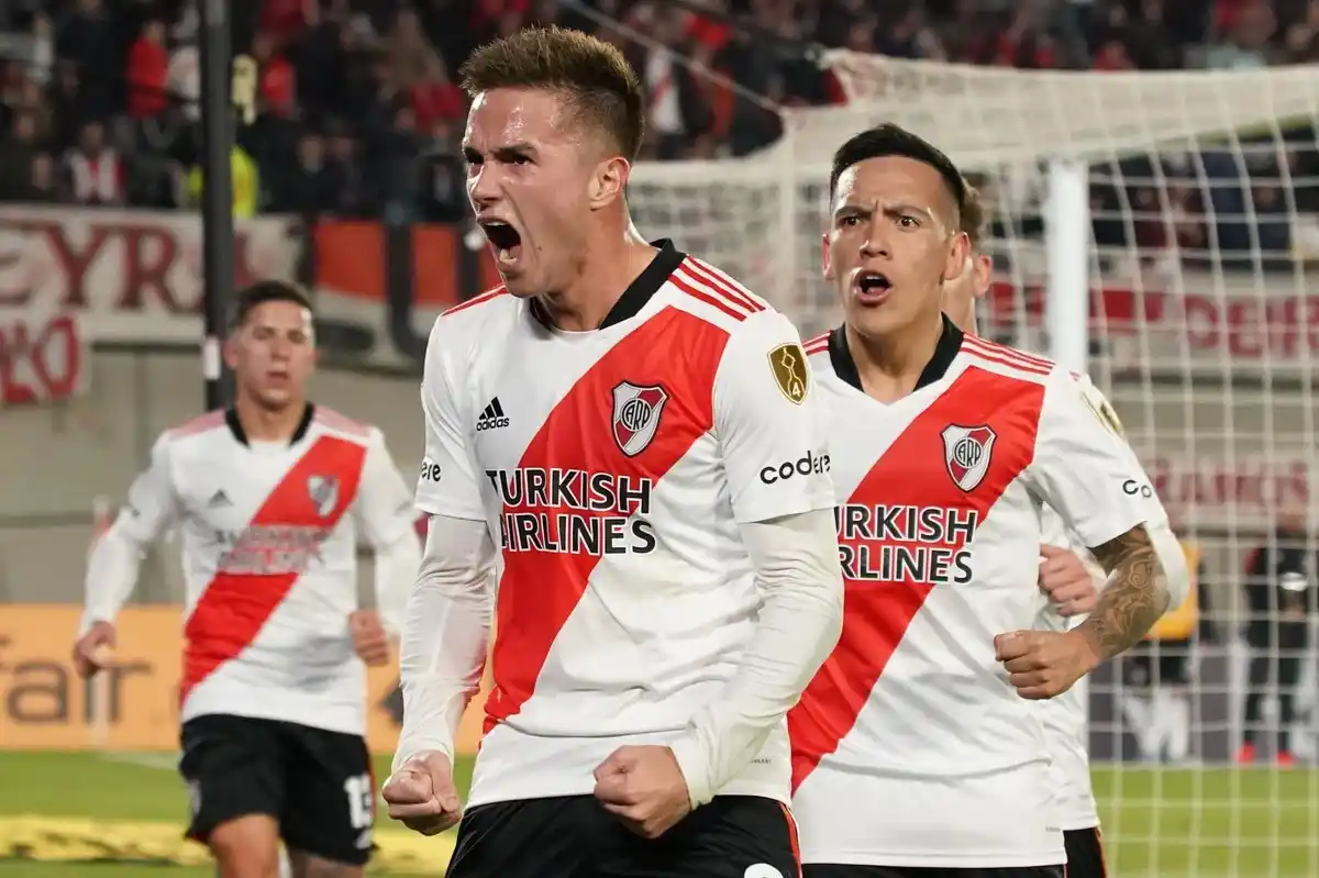 River Plate goleó a Colo Colo y sacó pasaje a los octavos de final de la Copa Libertadores
