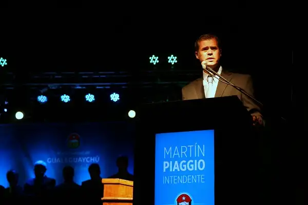 Piaggio, con acento en los servicios y varios frentes abiertos