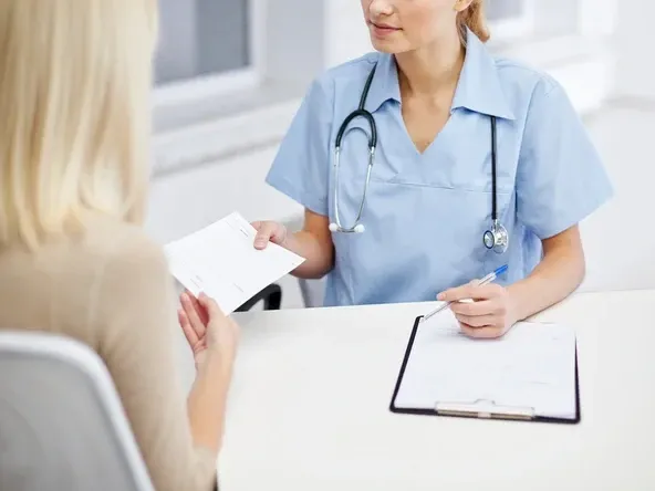 Sancionaron a empleados públicos por certificados de salud falsos.