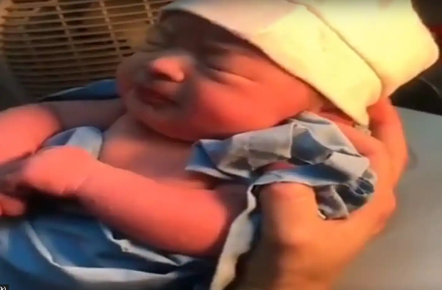 Desgarrador: hallan una beba recién nacida dentro de una bolsa de basura