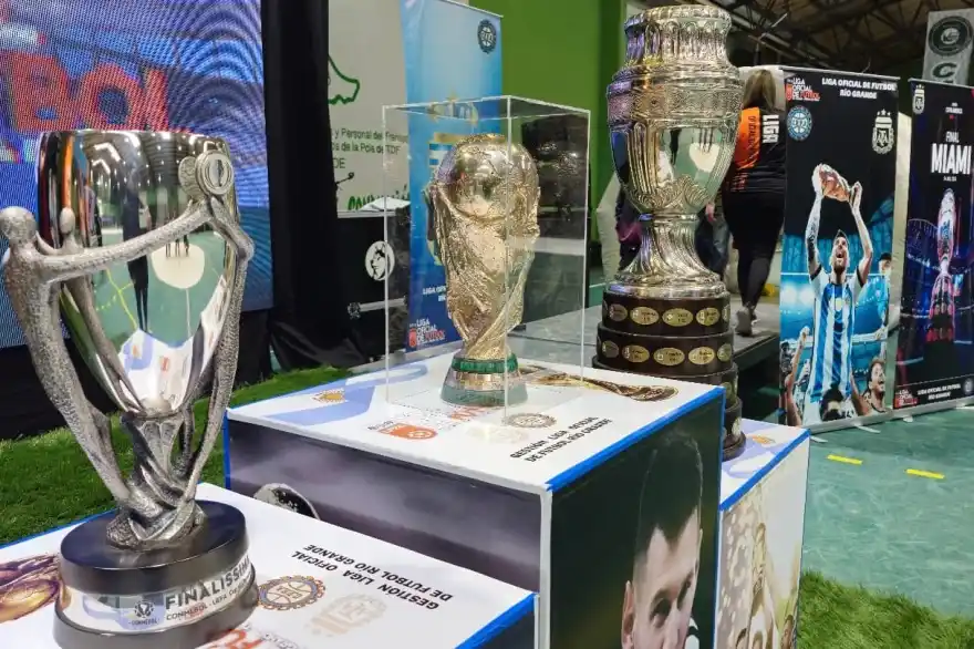 La exhibición de los trofeos de la Scaloneta será el próximo domingo.