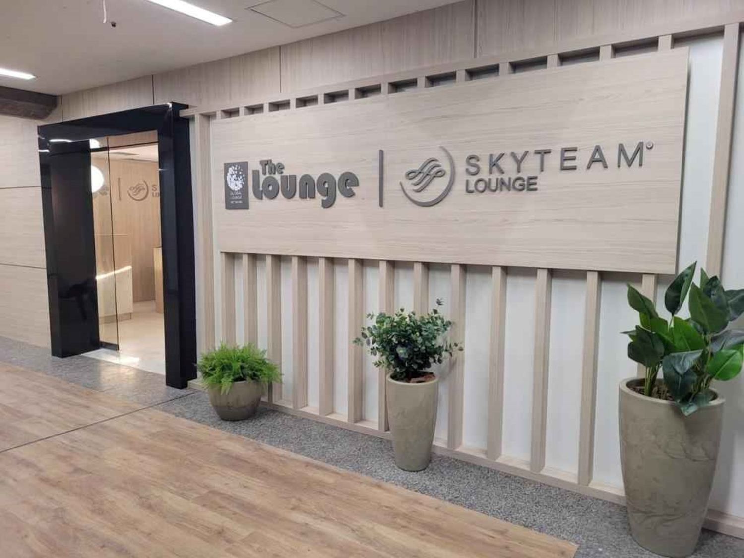 SkyTeam inaugura su Lounge Vip en el Aeropuerto de Santiago, incluyendo oferta gastronómica y vinicultura chilena