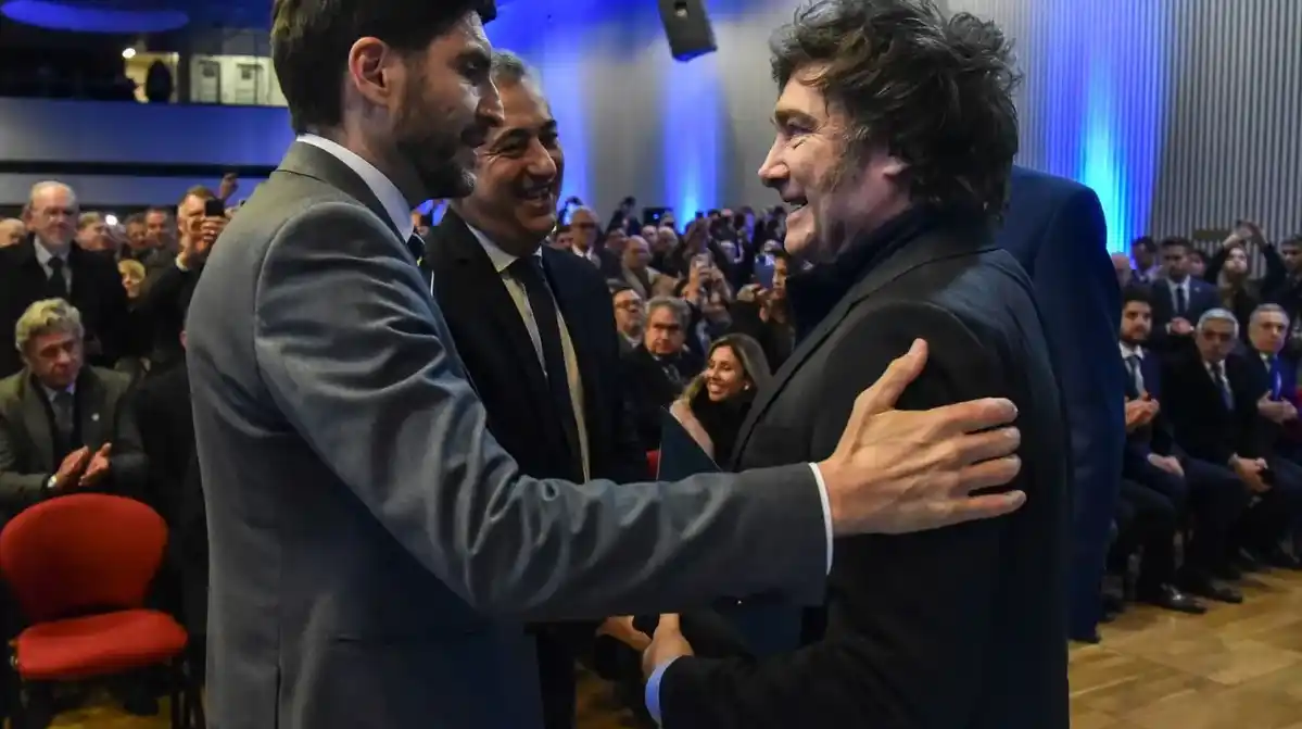 “Pullaro parece el mejor alumno del presidente Milei", dijeron desde la oposición provincial.