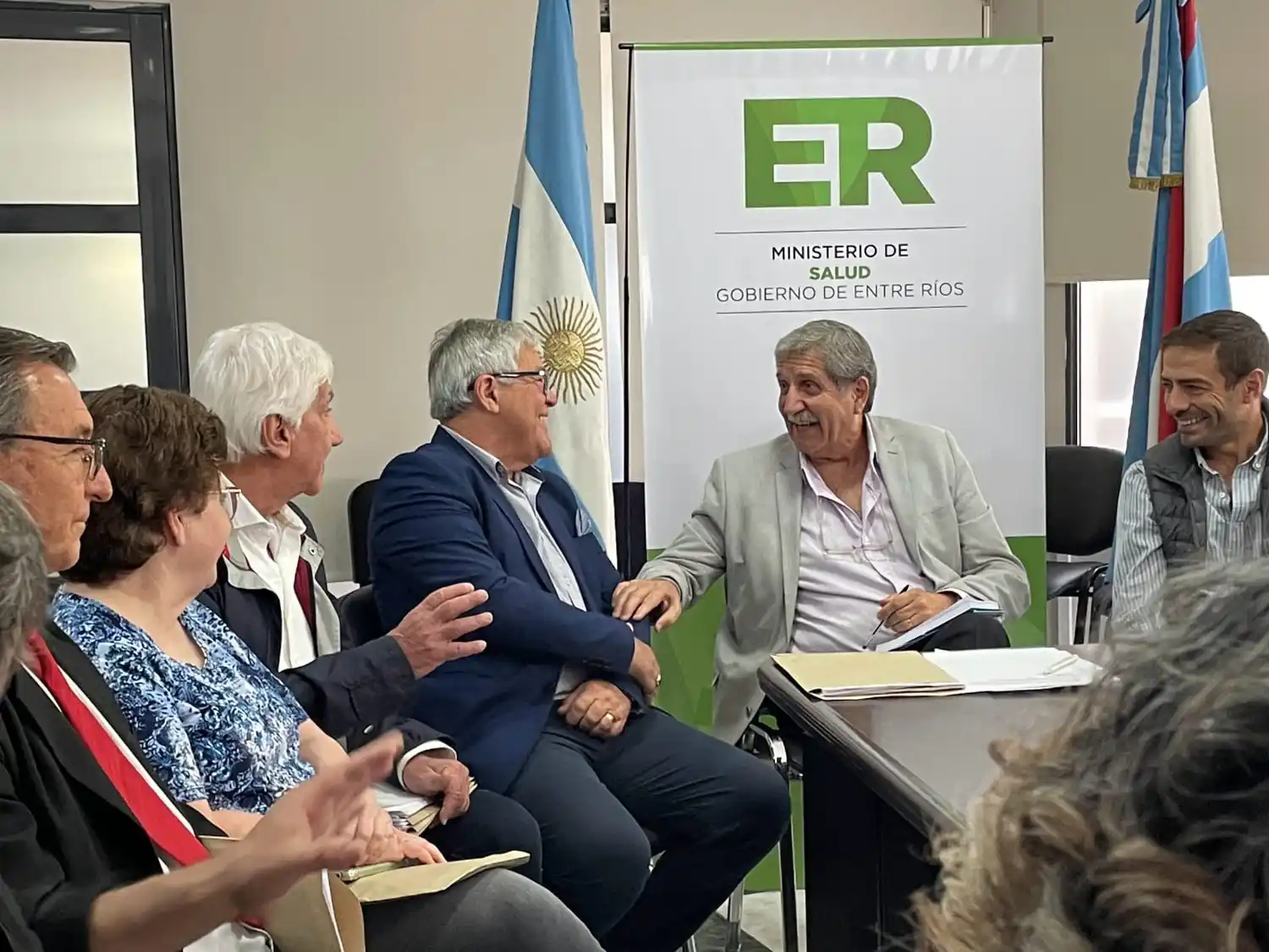 Iosper analizó con Grieve los pasos a seguir para que no se resienta el servicio de anestesistas