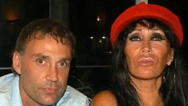 Moria en problemas: Ferrer le pide 30 palos