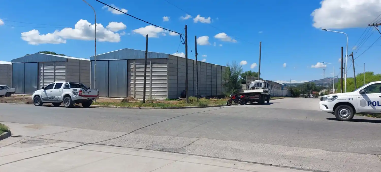 Un herido tras un choque entre una moto y una camioneta