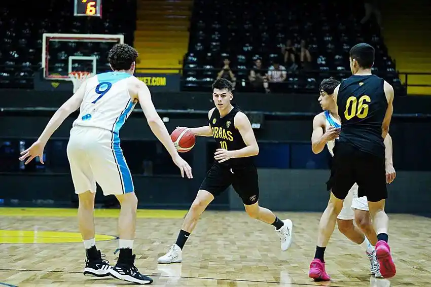 El turco volvió al triunfo
al vencer a La Unión