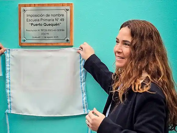 A partir de hoy la EP N° 49 se llama “Puerto Quequén”