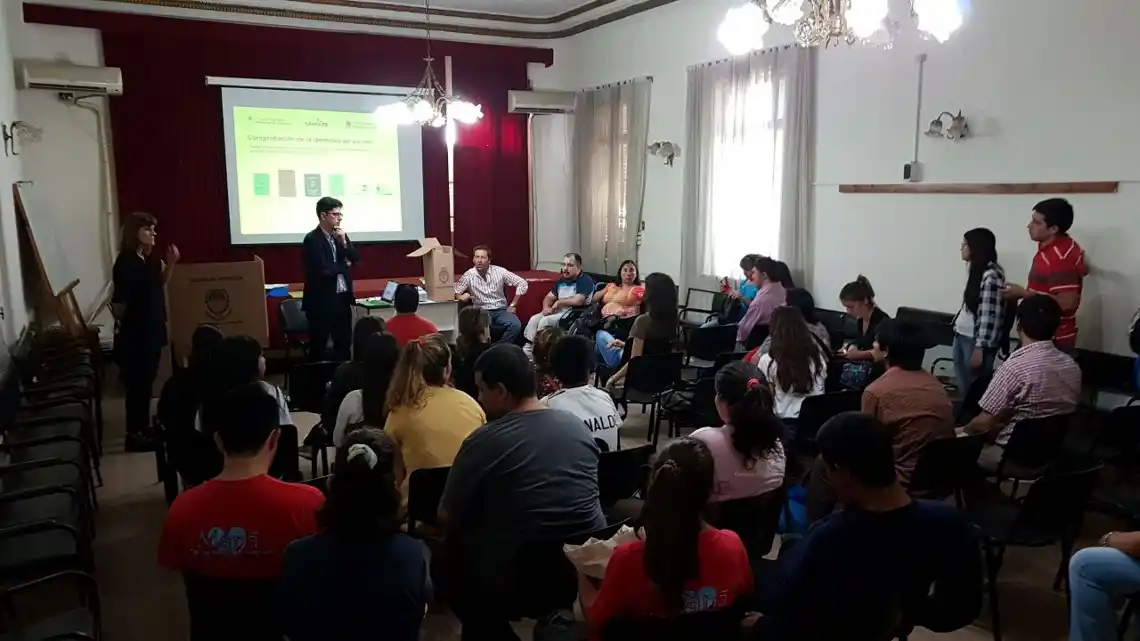 La provincia dictó una capacitación sobre voto accesible