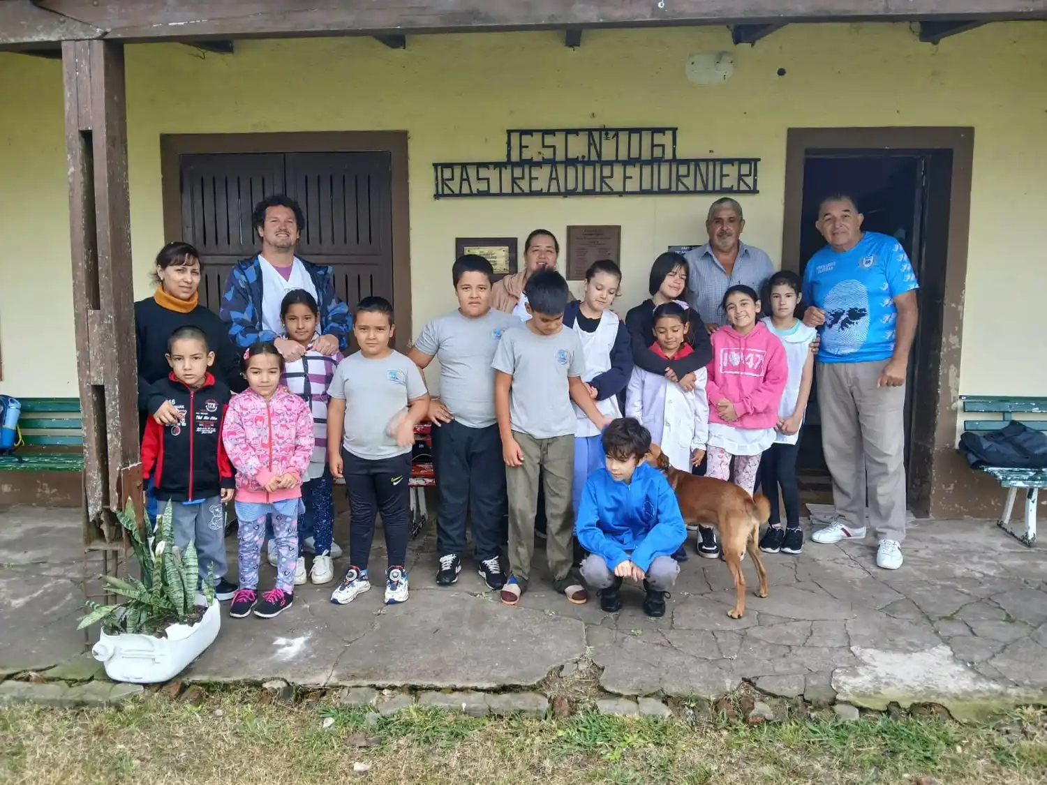 Homenaje a veterano de Malvinas en la que fuera su escuela primaria