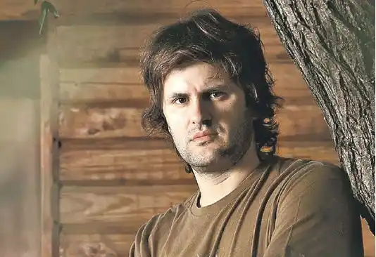 Desvalijaron la casa de Andrés Ciro Martínez cuando no estaba 