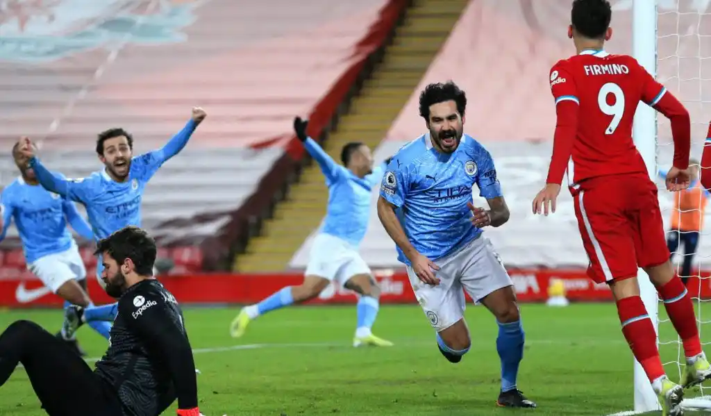 El City se floreó en Anfield y se escapa en lo alto