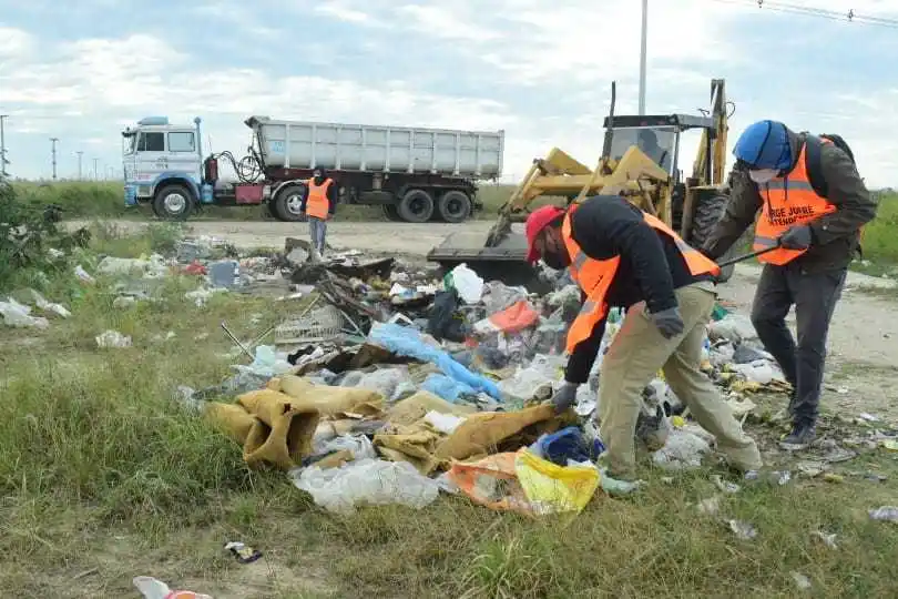 Amplios operativos de eliminación de microbasurales en el lote 111