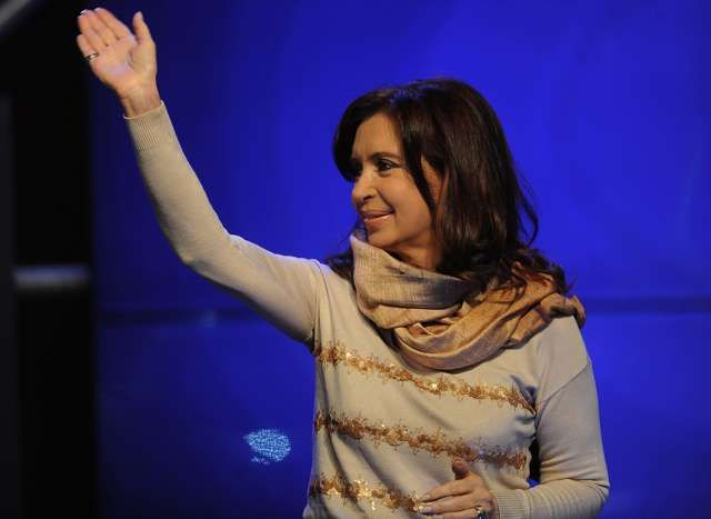 Por Cadena Nacional, Cristina encabezó acto en Berazategui