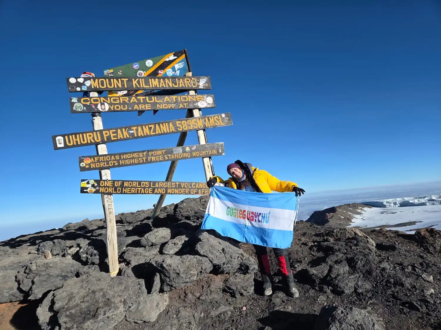 La gualeguaychuense María Laura Broggi llegó a la cumbre de la montaña más alta de África