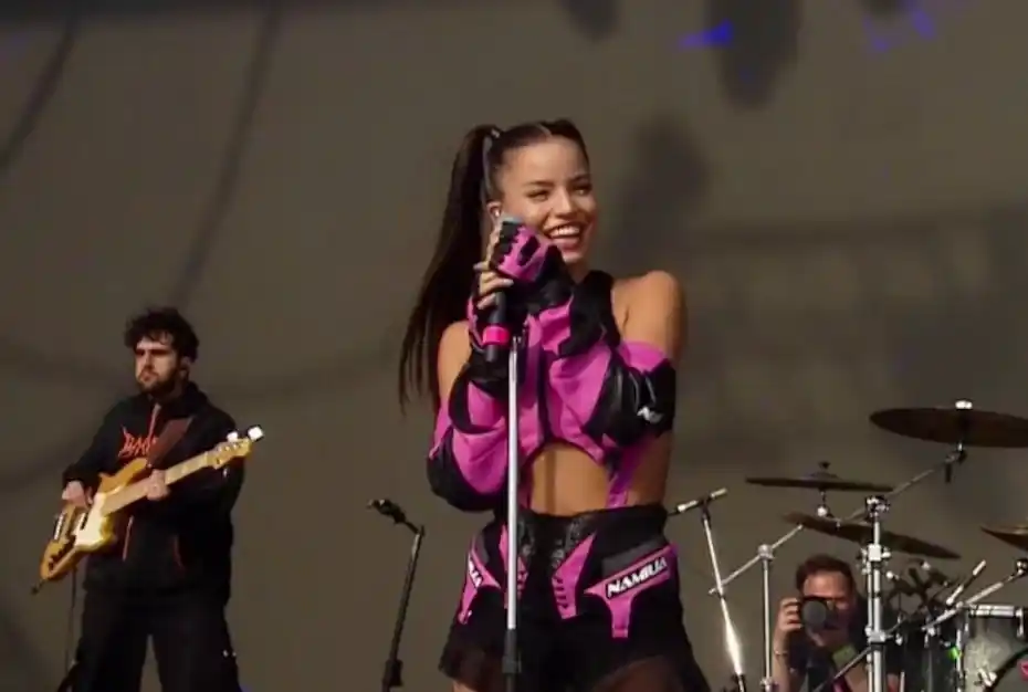 Emilia Mernes abrió el Lollapalooza Argentina con un gran show