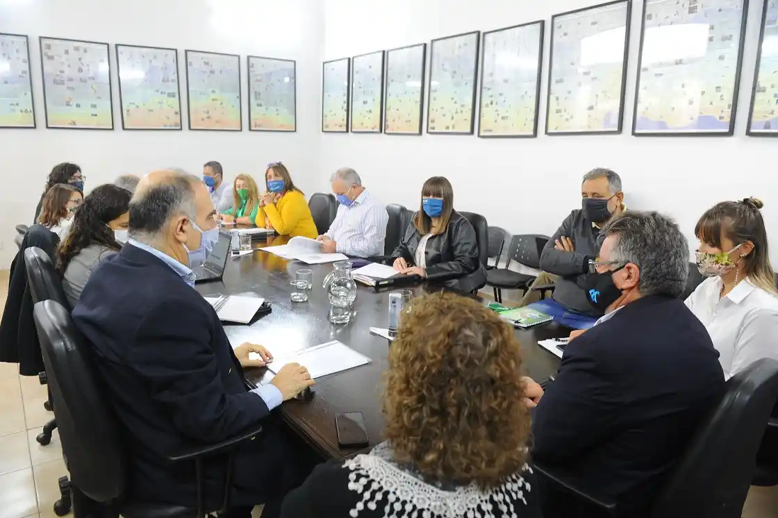 Los gremios estatales aceptaron el nuevo ofrecimiento del gobierno provincial