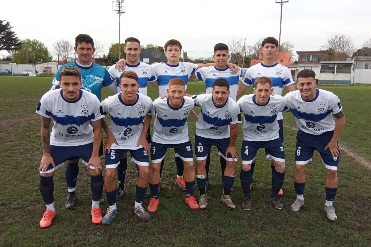 FOTO LIGA TANDILENSE DE FÚTBOL Una formación de Gimnasia en el actual torneo de la Unión Regional Deportiva.