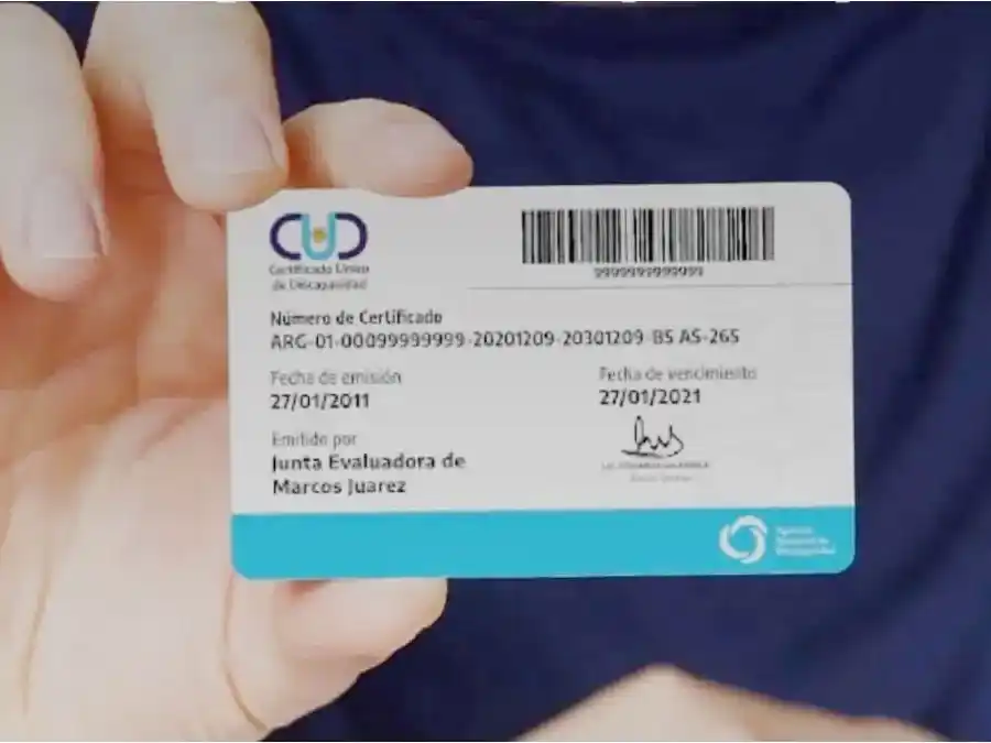 Certificado de discapacidad: sin arancel, pero con gastos que golpean el bolsillo