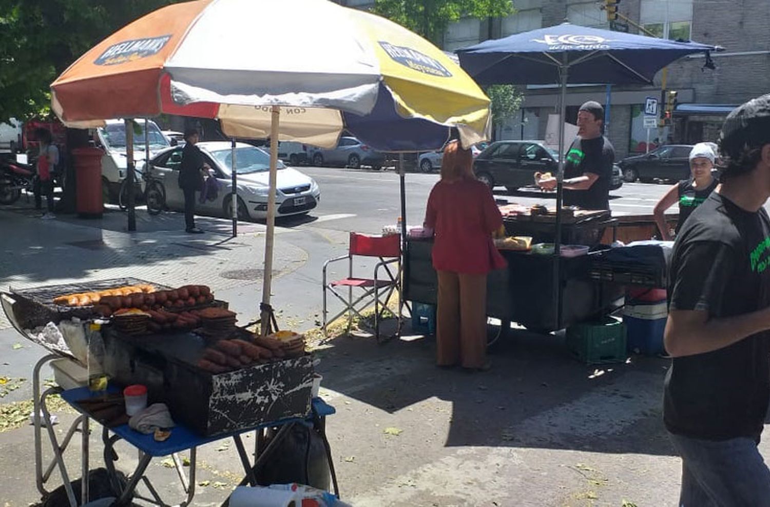 Choripaneros piden regularizar su actividad: "Queremos que alguien se haga responsable"