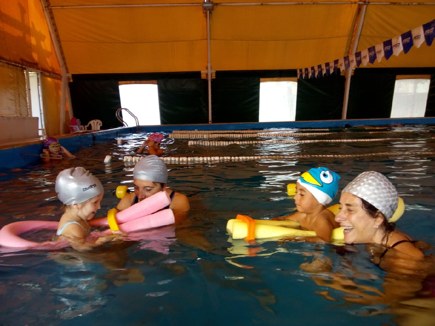 Se retomó el proyecto de natación para niños de las guarderías municipales