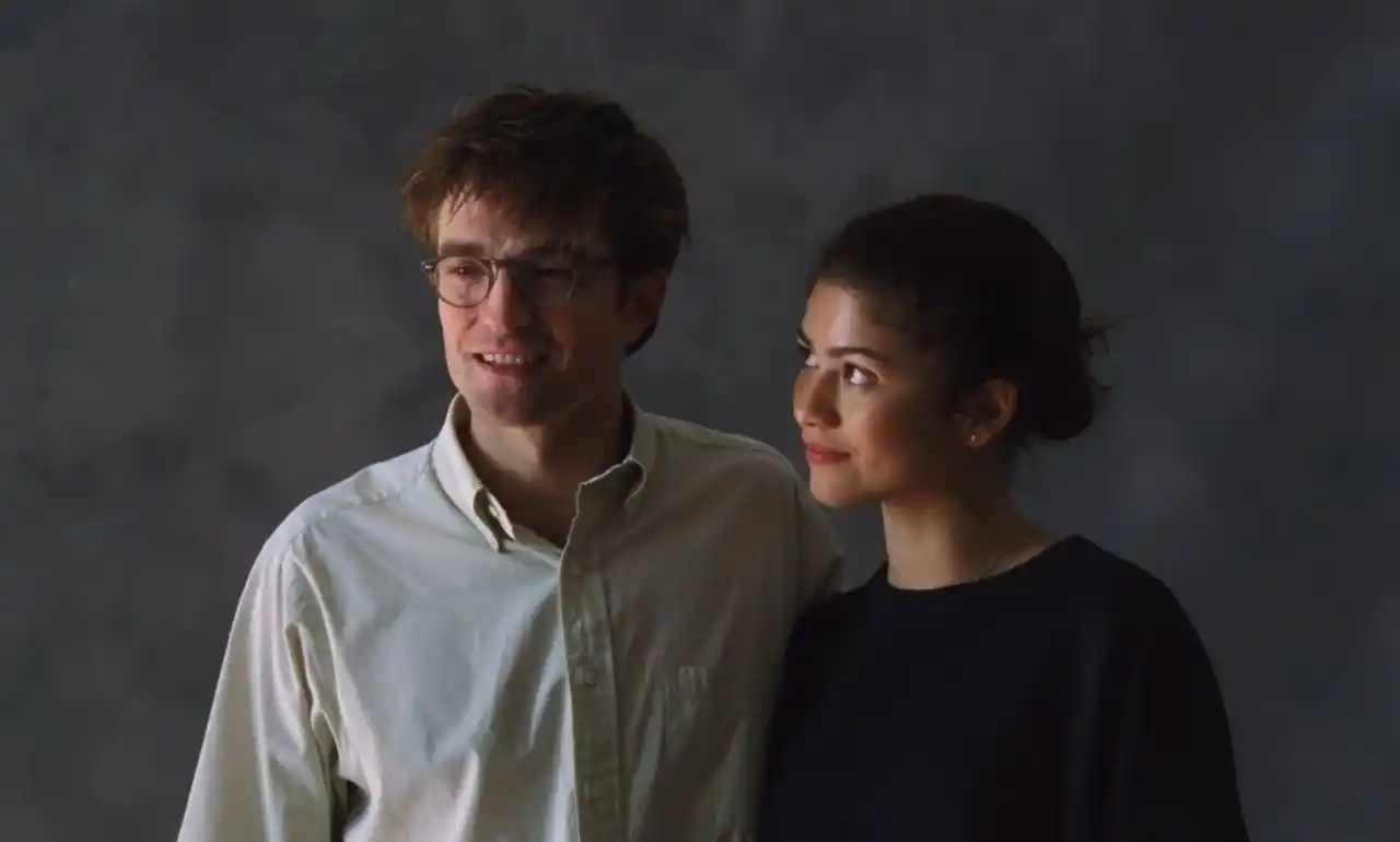 Zendaya y Robert Pattinson protagonizan "El drama".