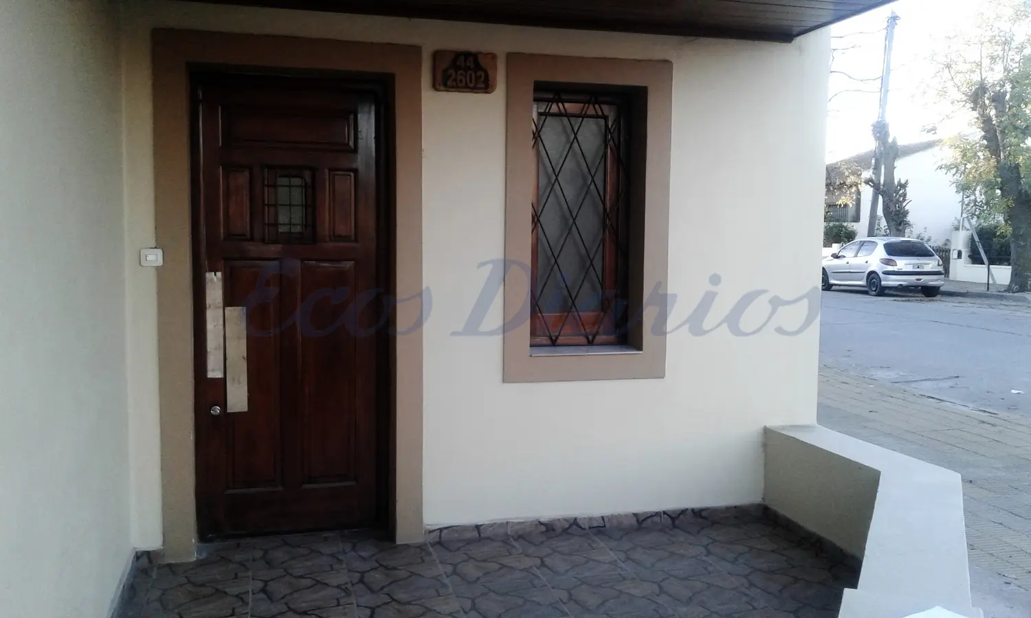 Vecinos persiguieron a ladrones en moto, tras robar en una casa