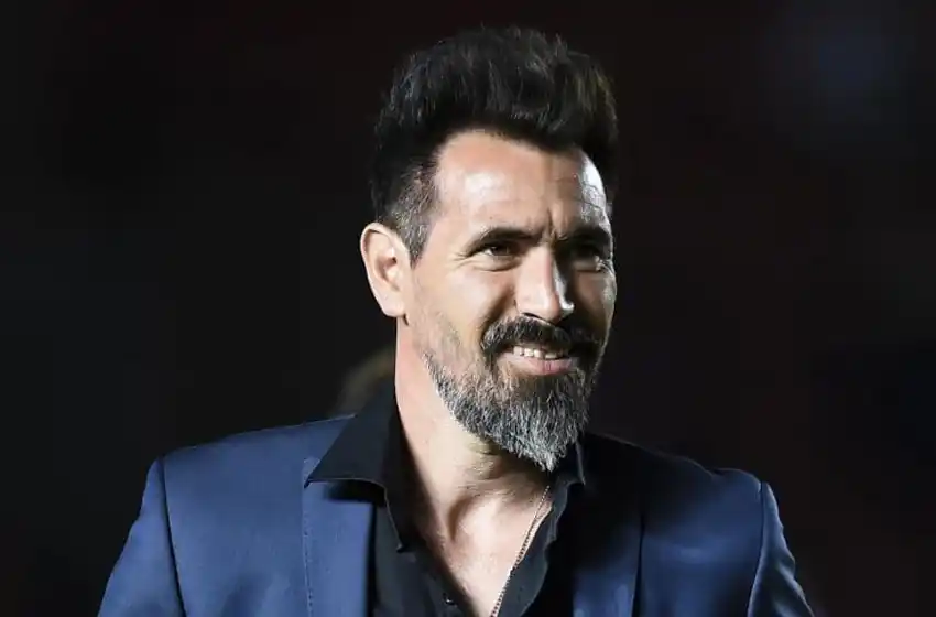 Colón oficializó la llegada de Eduardo Domínguez y debutará ante Central