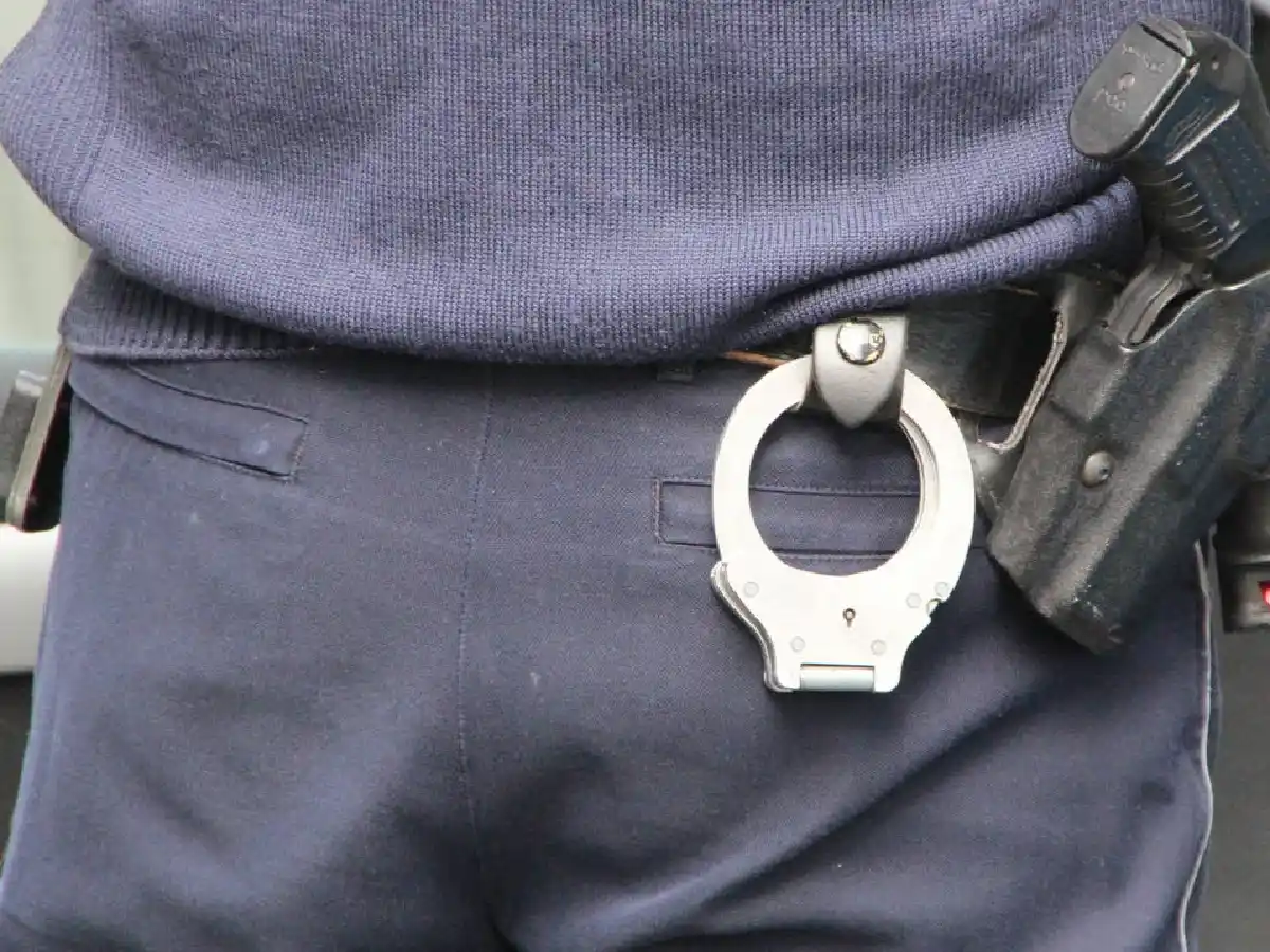 Detuvieron a narcopolicía con dósis de cocaína en Bell Ville